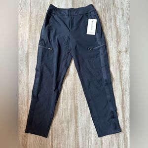 Athleta Navy blue wander hybrid pant sz 2